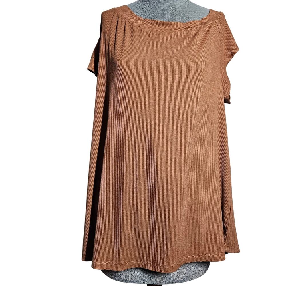 Brown Cold Shoulder Tee Size 2X